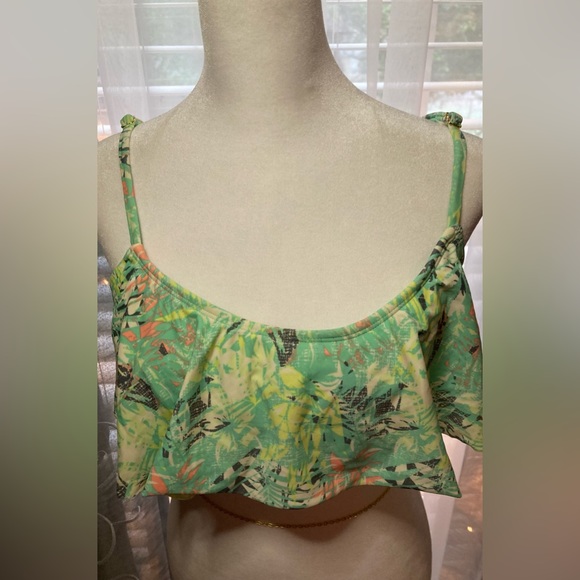 Xhiliration Women’s Multi Colored Distressed Palm Print Ruffle Bikini Top Lg - Picture 8 of 16